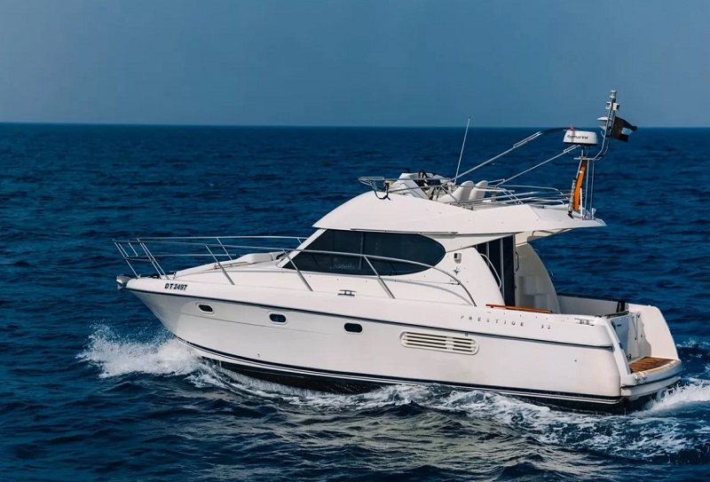 Аренда яхты Jeannea Prestige 32 фута в Дубае