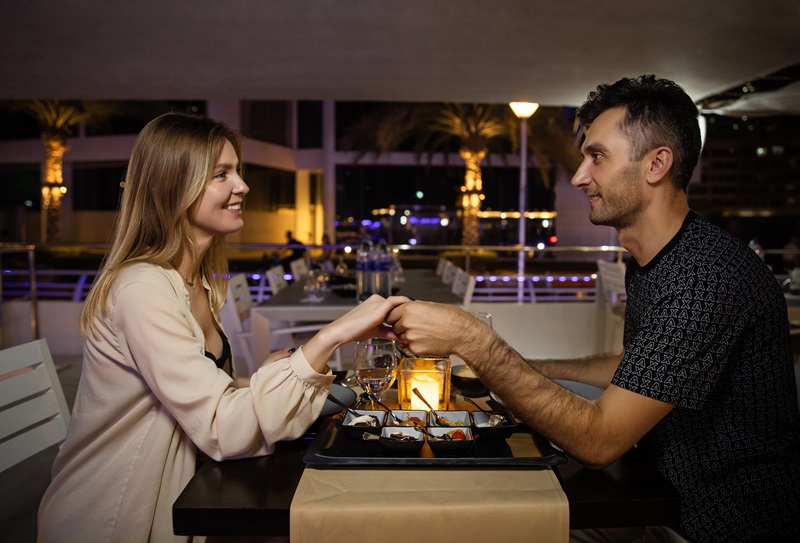 Ужин на катамаране «Александра Си Лаунж» в Дубай Марина 1